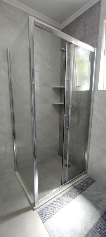 One Bedroom Apartment Gogo With Private Parking Neum Buitenkant foto
