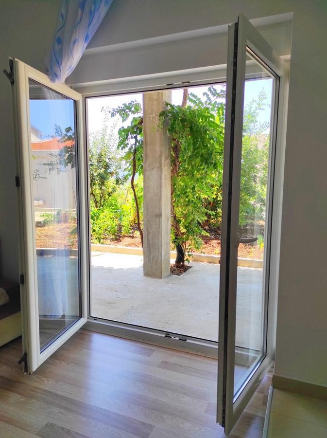 One Bedroom Apartment Gogo With Private Parking Neum Buitenkant foto